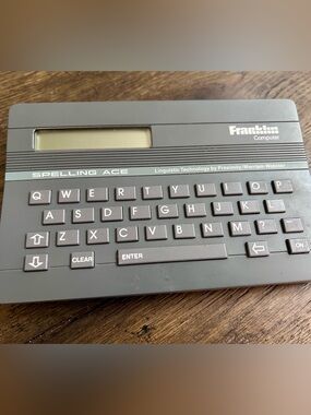 *VINTAGE* Spelling Ace Franklin handheld computer